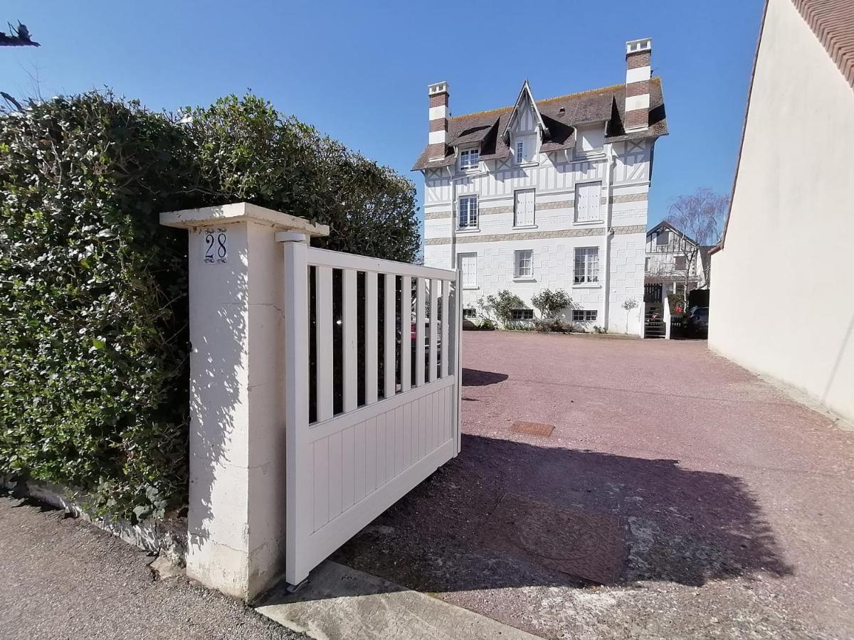 Appartamento A La "Georgette" Et Son Jardin Avec Parking Villers-sur-Mer Esterno foto